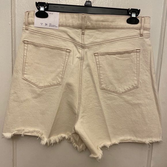 NWT LOFT HIGH-WAIST BOYFRIEND OFF WHITE JEAN SHORTS - Picture 2 of 3